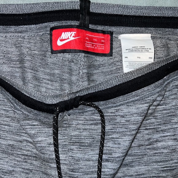 Nike Joggers - Picture 3 of 7
